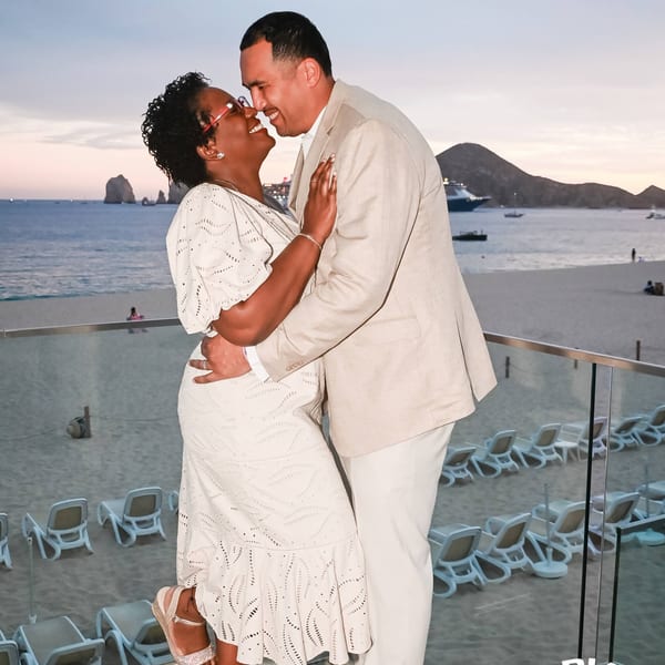 Community couple moment 3